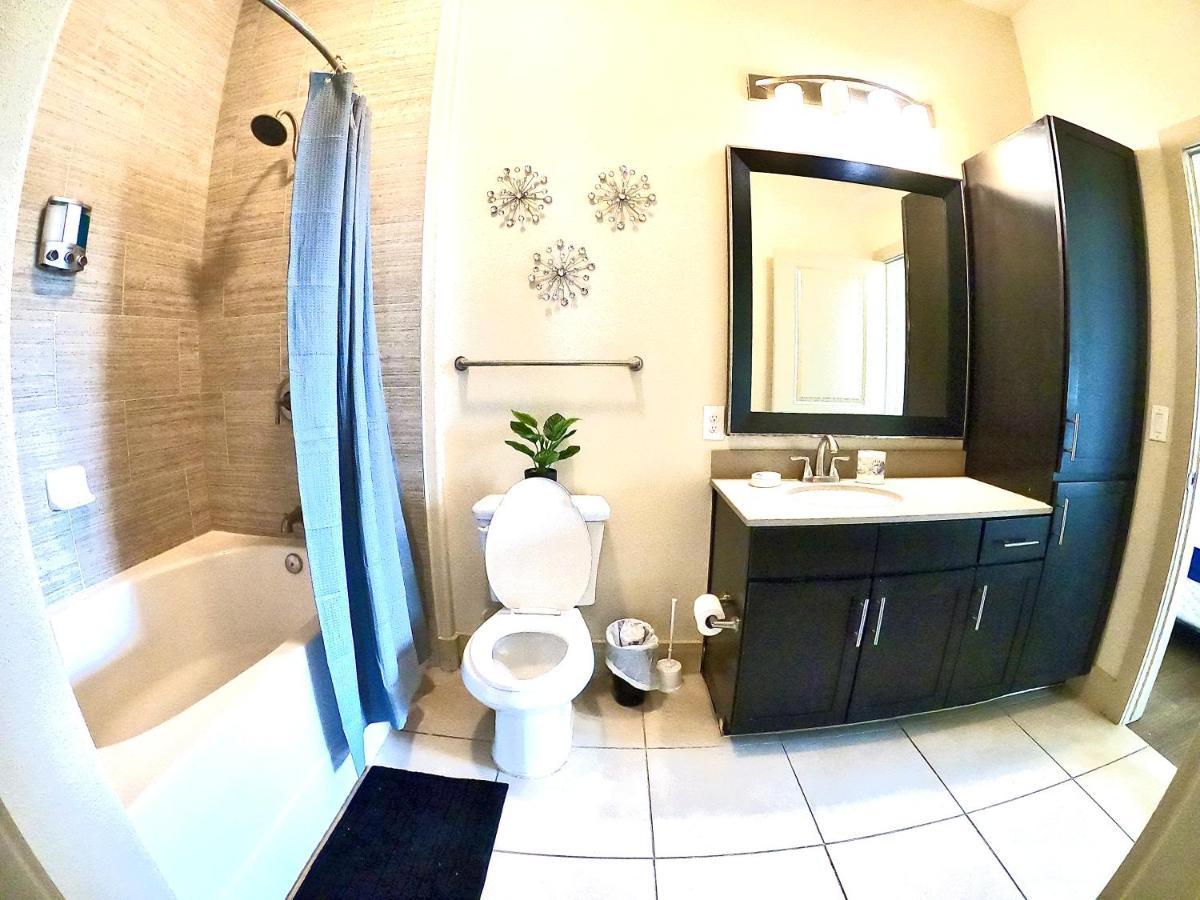 Apartamento 5 Mins To Med Center, Comfy King Beds, Wifi,gym,pool *